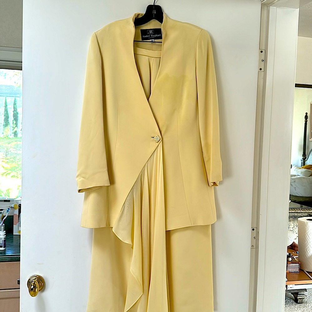 Evening wear jacket and skirt
